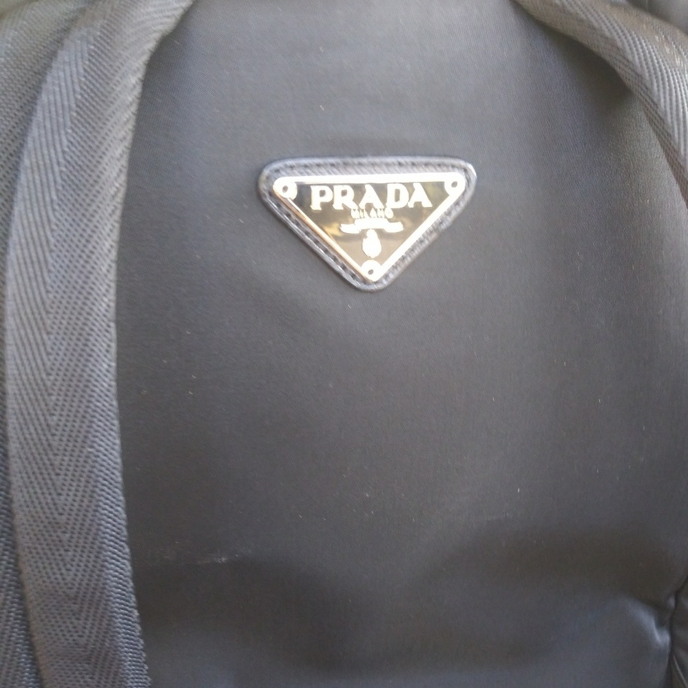 Prada - Picture 2 of 8